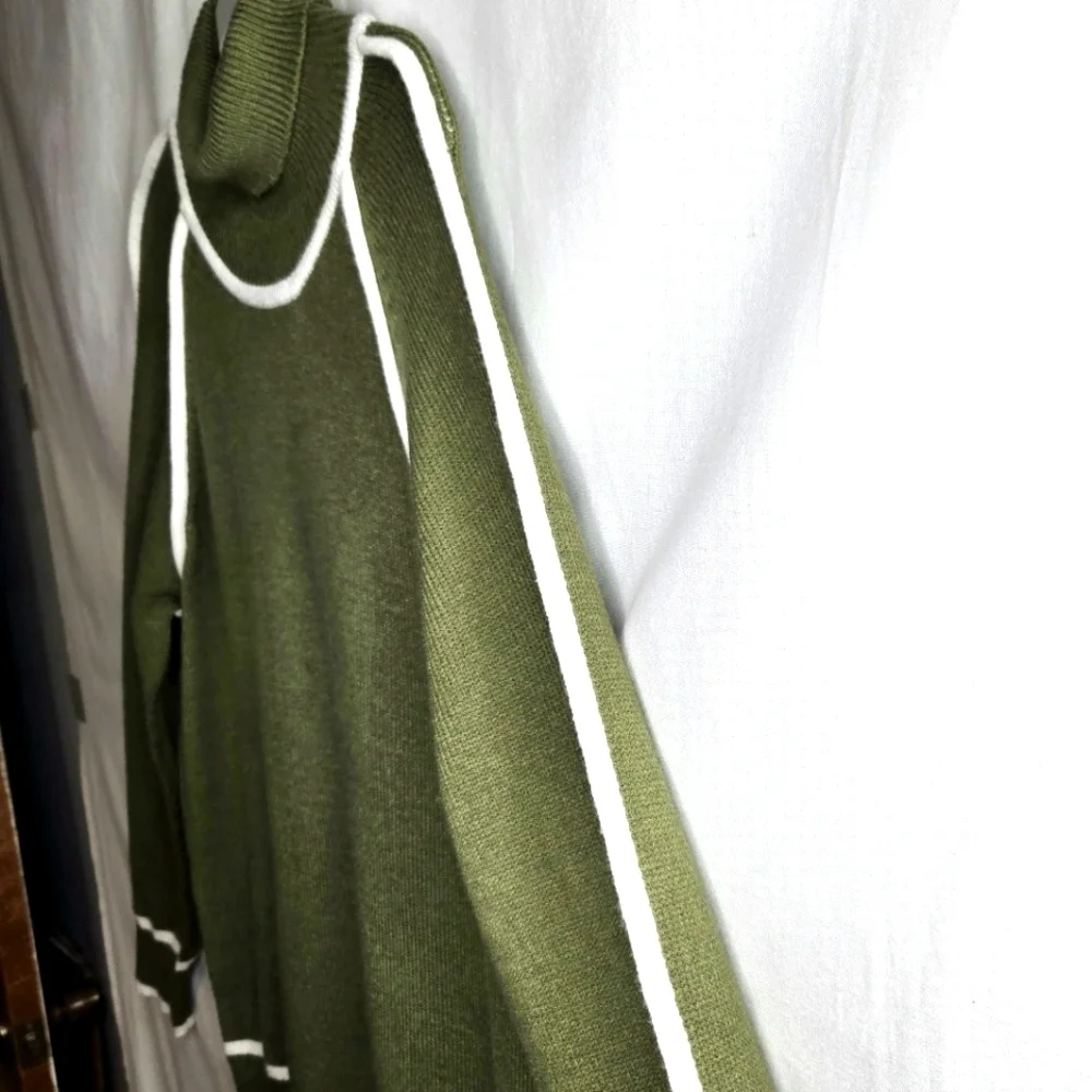 Evaless turtleneck Sweater. Green. XL